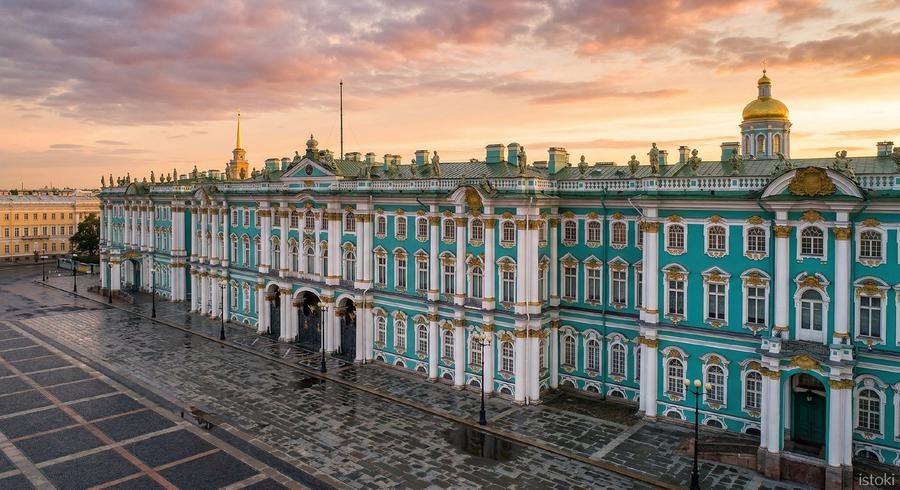 Путешествие по жемчужинам Петербурга за 4 дня