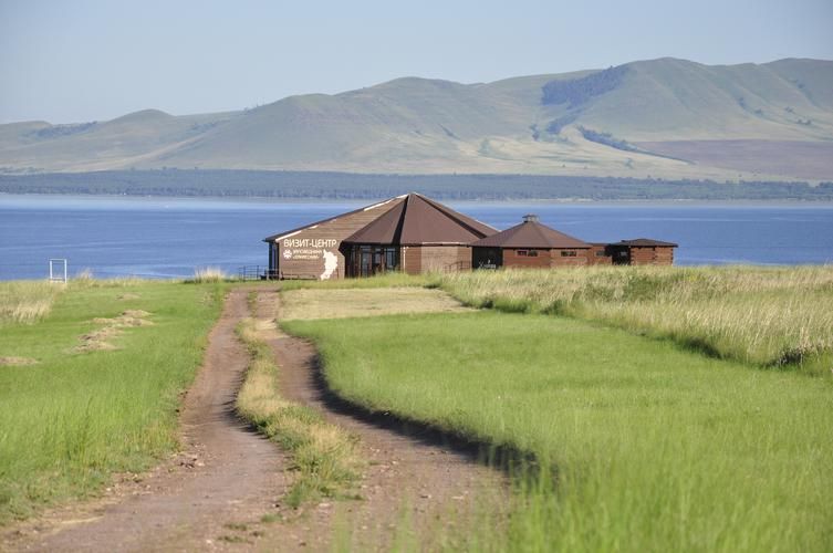 Где небо касается земли: путь через озёра, перевалы и степи Киргизии