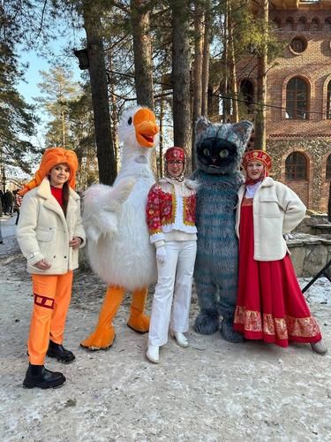 Ретропоезд для детей в гости к стеклодуву